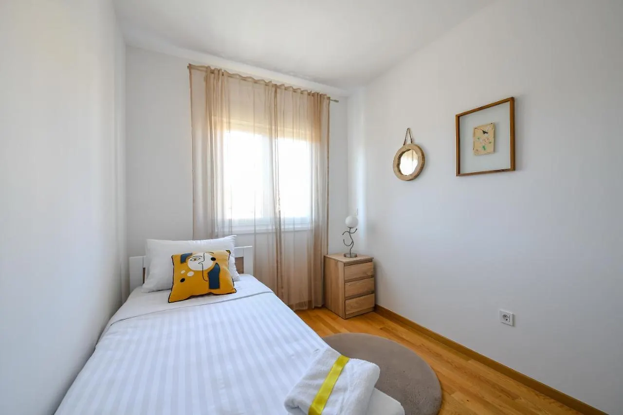 Spacious Apartment Nero With Free Parking Zadar