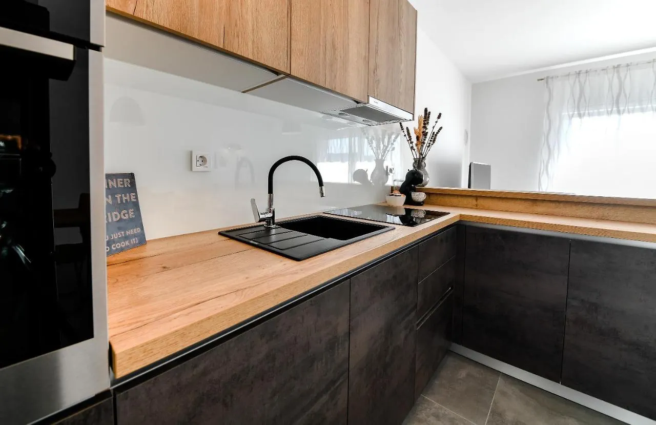 Spacious Apartment Nero With Free Parking Zadar