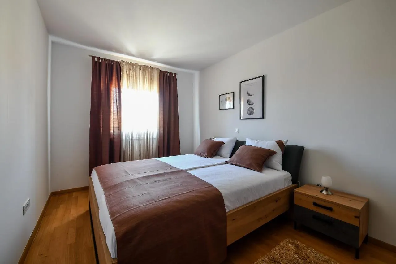 Spacious Apartment Nero With Free Parking Zadar