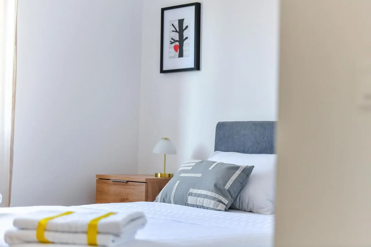Spacious Apartment Nero With Free Parking Zadar