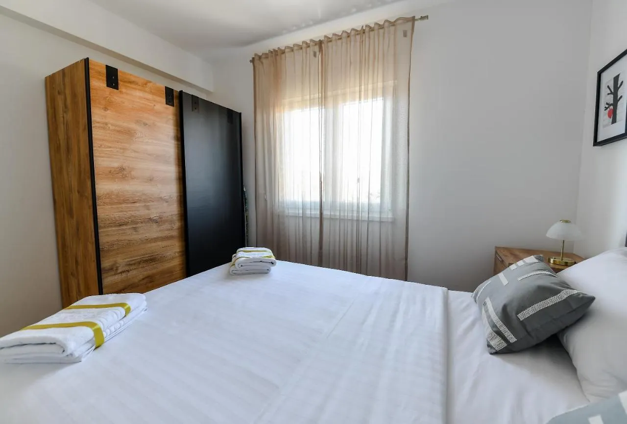Spacious Apartment Nero With Free Parking Zadar Croatia