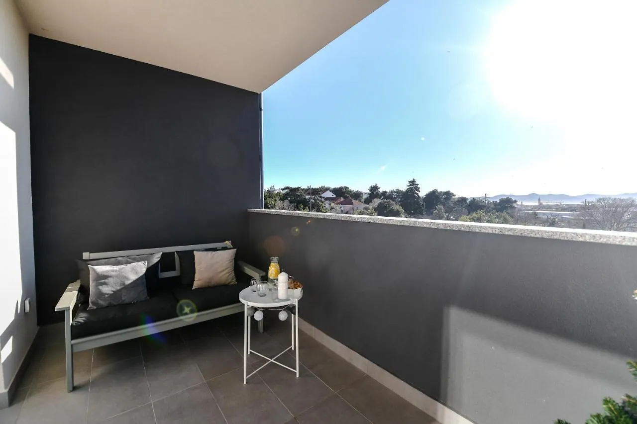 Spacious Apartment Nero With Free Parking Zadar 0*,